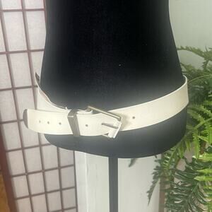 WE THE FREE GETTY LEATHER WHITE BELT SIZE‎ M/L